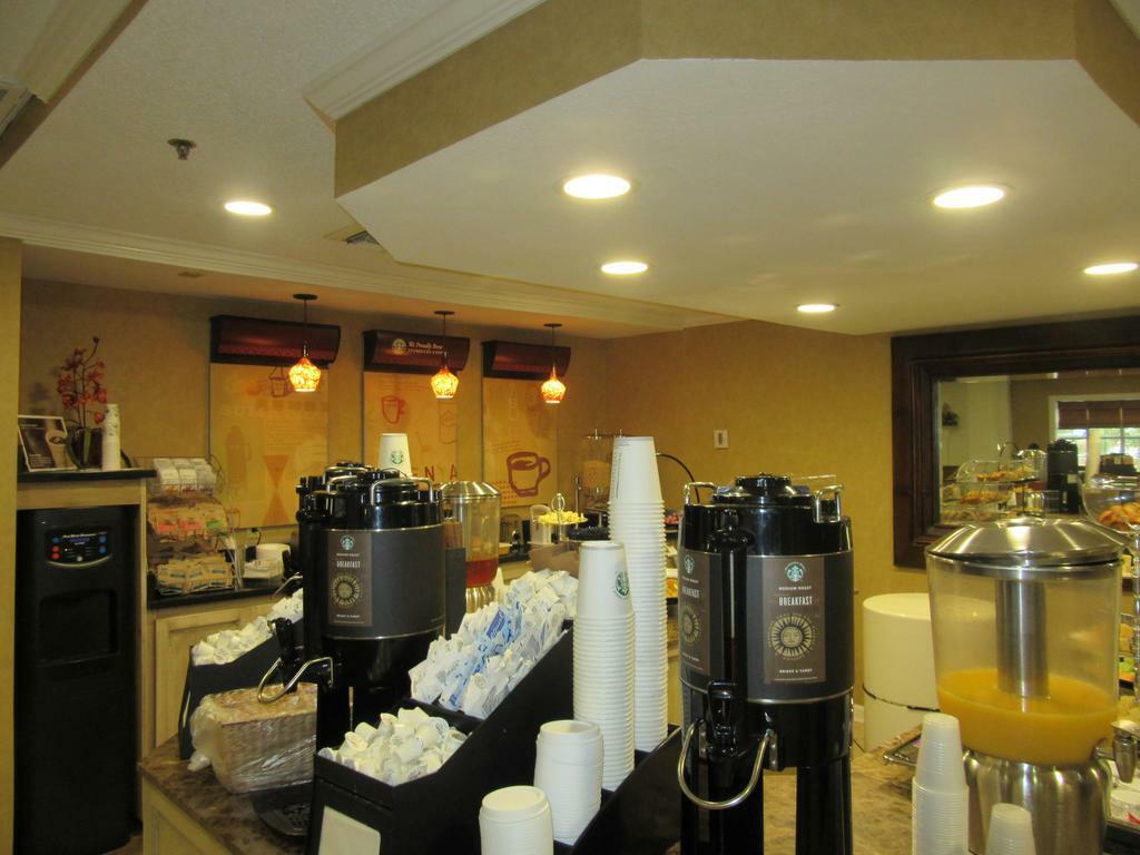 Palmera Inn And Suites Hilton Head Island Buitenkant foto
